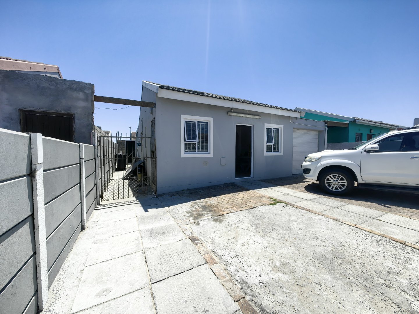 2 Bedroom Property for Sale in Pelican Park Western Cape